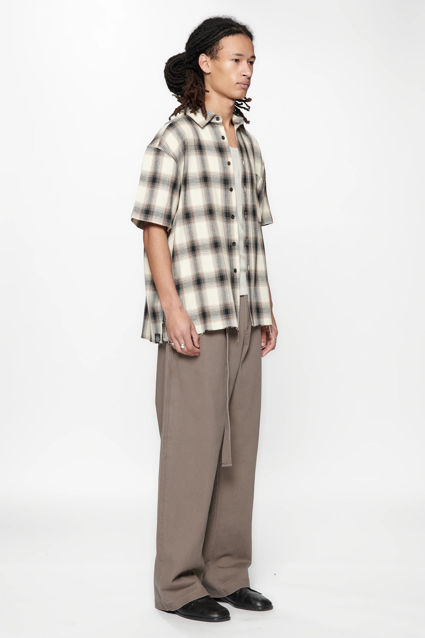 HOLD SS SHIRT - BLACK / BROWN CHECK