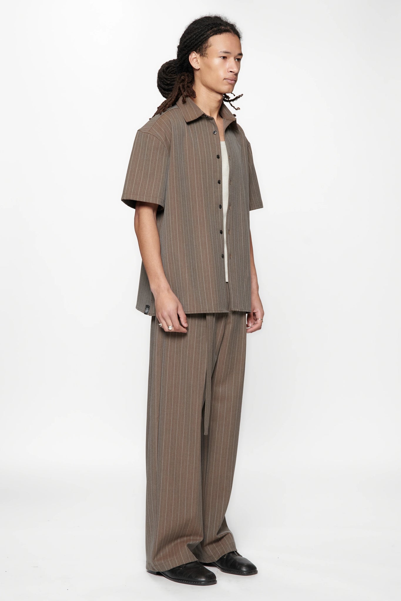 HOLD SS SHIRT - BROWN PINSTRIPE