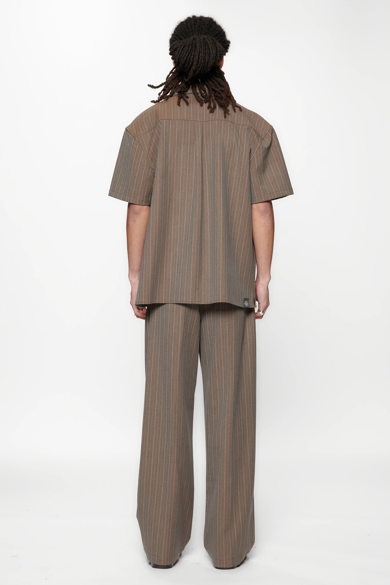 HOLD SS SHIRT - BROWN PINSTRIPE