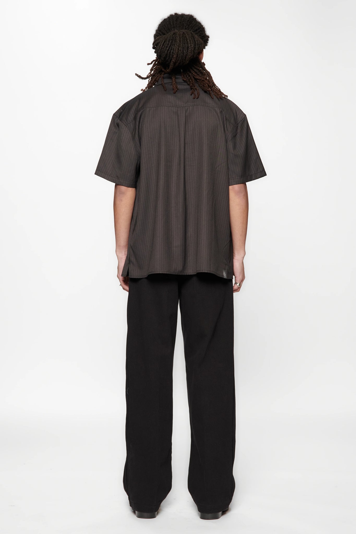 HOLD SS SHIRT - CLASSIC PINSTRIPE