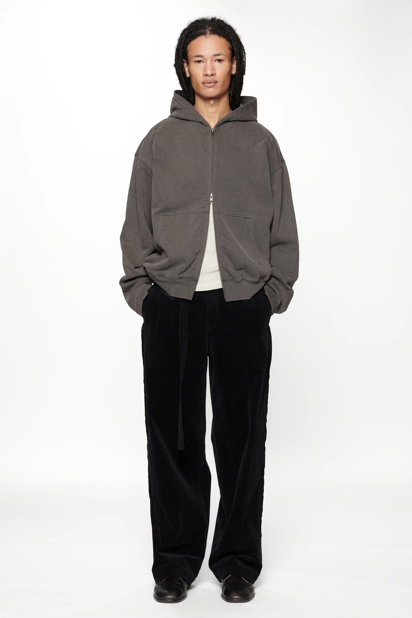 TOUR ZIP HOOD - CHARCOAL
