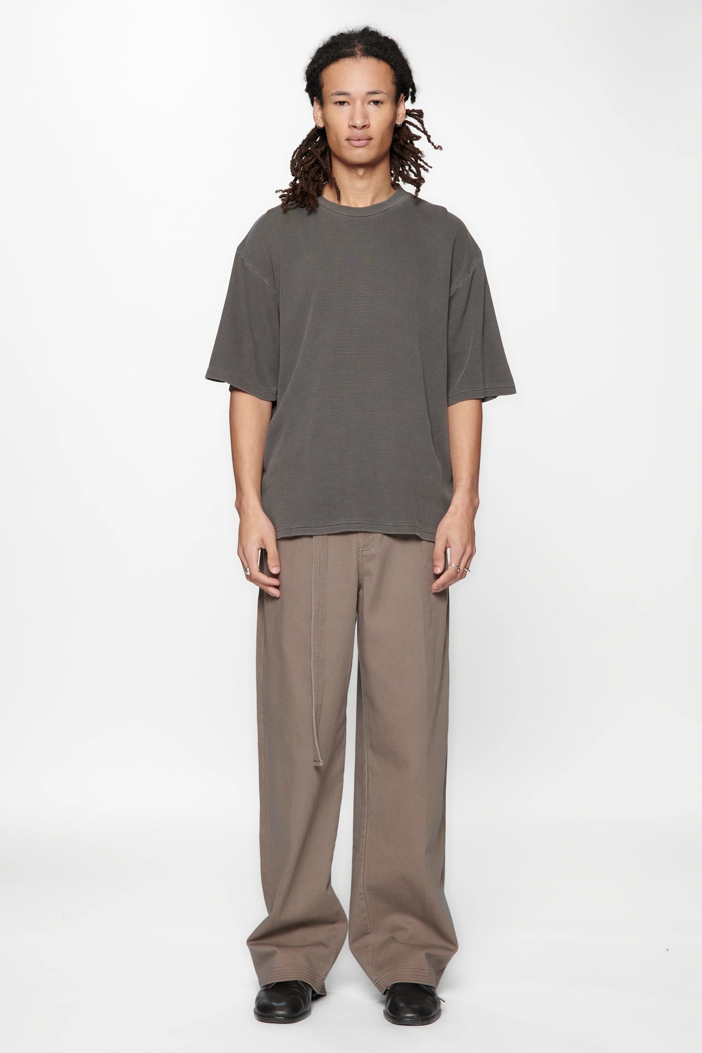 WAFFLE DREAM T-SHIRT - CHARCOAL